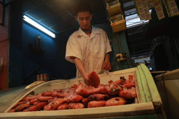 Camarón vuelve a su precio normal en mercados locales