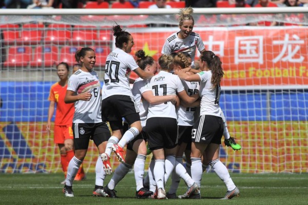 Alemania debuta con victoria en el Mundial femenino