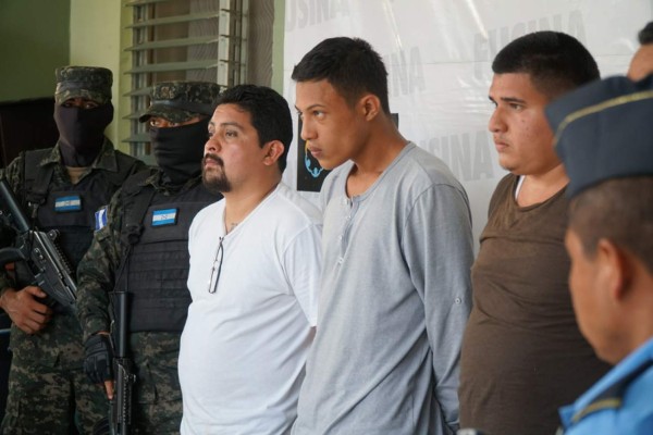 A El Pozo mandan a jefe de la pandilla 18