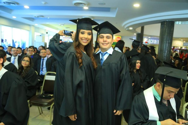 La primera graduación del 2016 de Unitec