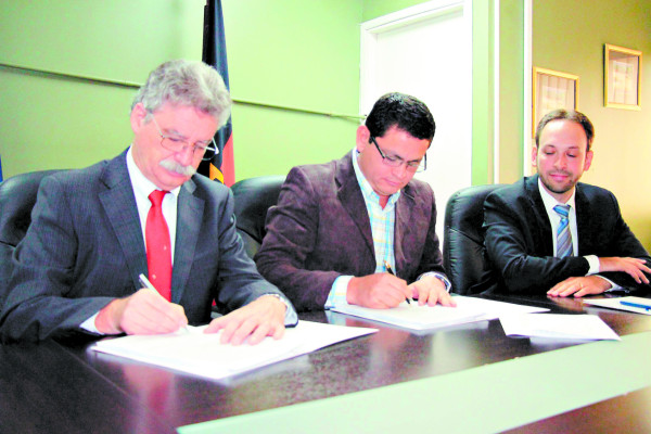 Alemania reconstruirá las escuelas públicas en occidente