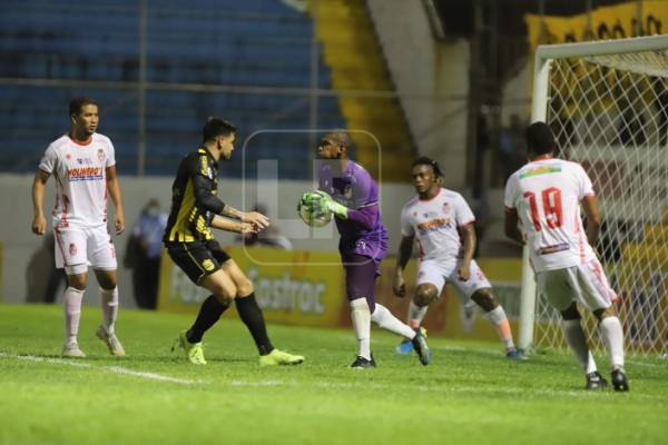 Real España no pudo vencer a la Real Sociedad en el estadio Morazán