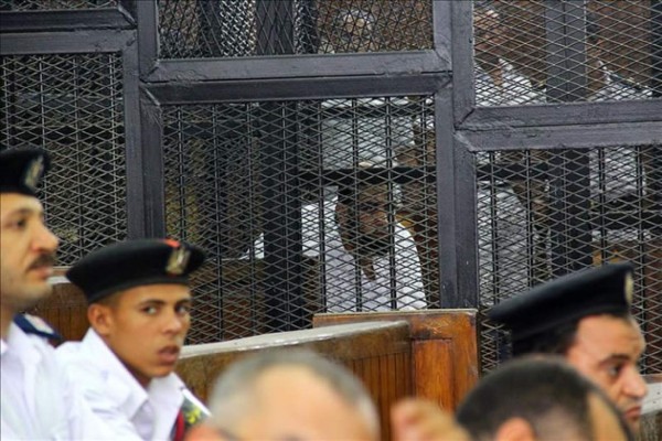 La justicia egipcia confirma la horca para 183 islamistas en un juicio polémico