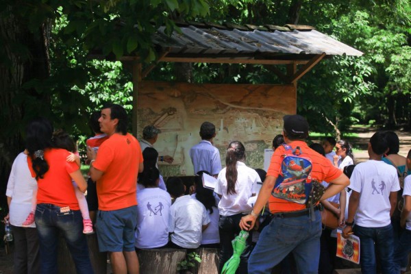 Hondureños incrementan visitas en Copán Ruinas