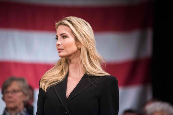 Trump exigió a Kelly asignar permiso a información secreta para Ivanka  