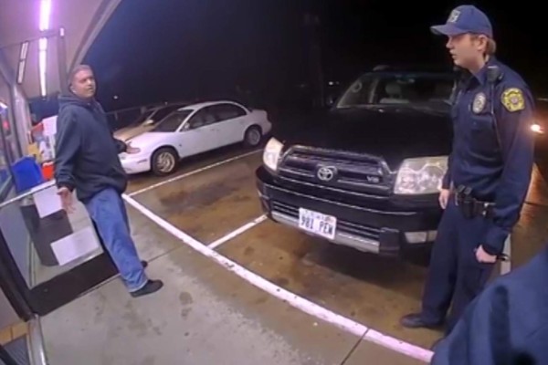 Policías acribillan a hispano en los Estados Unidos