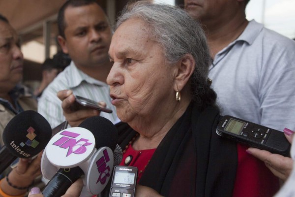 Madre de Berta Cáceres pide a la MACCIH que se sume a investigar la muerte de su hija