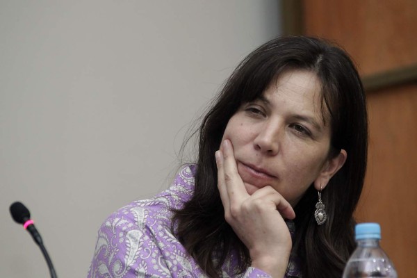 Nieta de Salvador Allende estrena en Chile filme del expresidente