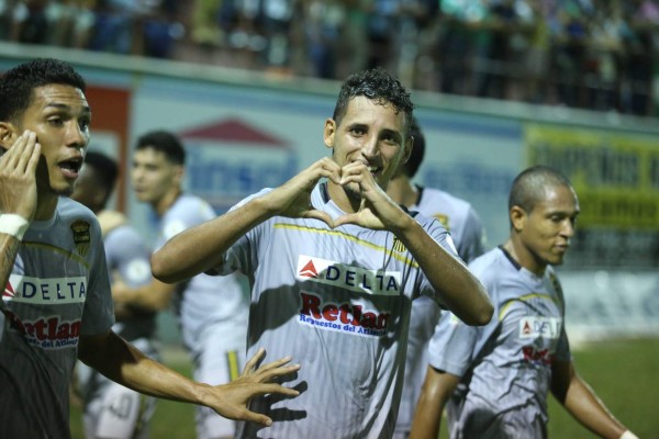 Real España fue una máquina y aplastó al Juticalpa