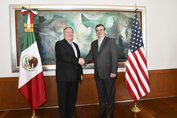 Pompeo reconoce avances de México en disminución de migración ilegal