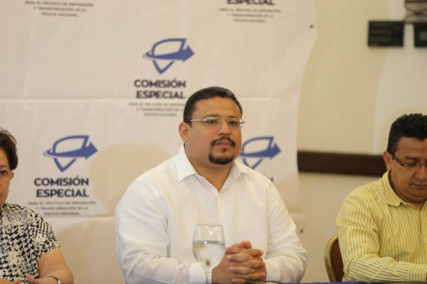 Desde una aplicación se podrá denunciar a policías corruptos