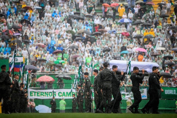 El desgarrador adiós de Chapecó a sus héroes fallecidos