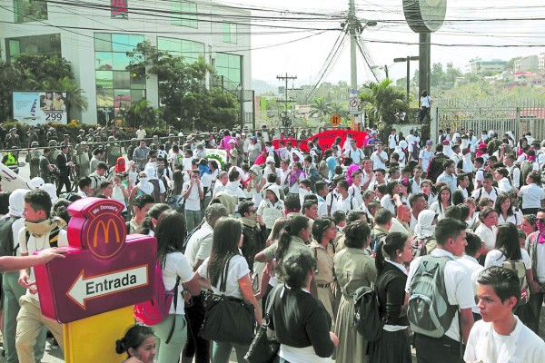 'Hallamos colegios que no daban ni clases”: Marlon Escoto