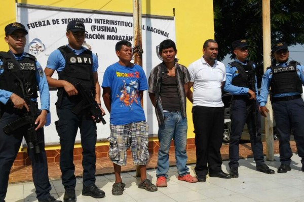 Detienen a tres hombres en El Progreso