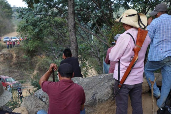 Pobladores del sur de México, obligados a huir por irrupción de los cárteles