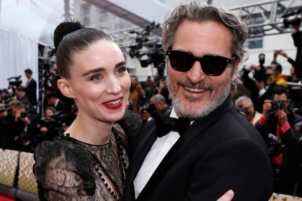 Joaquin Phoenix y Rooney Mara ya son padres