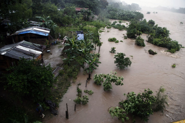 Declaran alerta amarilla en Atlántida y Colón por 48 horas