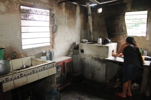 Más de 20 millones de personas en CA usan leña para cocinar