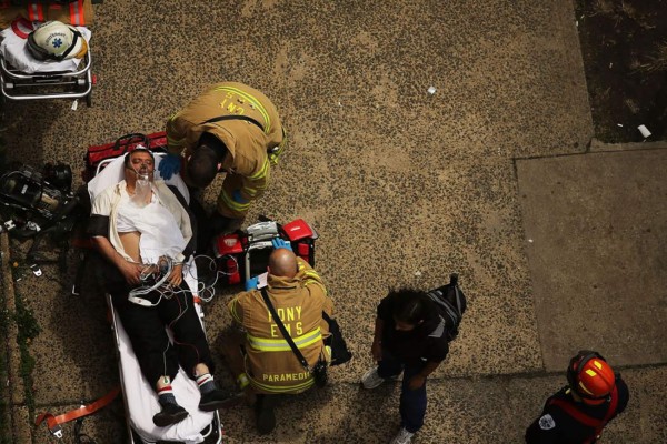 Unos 19 heridos al descarrilarse tren del metro de Nueva York