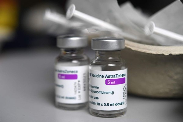 Holanda suspende uso de la vacuna de AstraZeneca por precaución