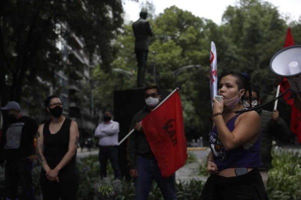 Despliegan cientos de policías para prevenir violencia en protestas en México