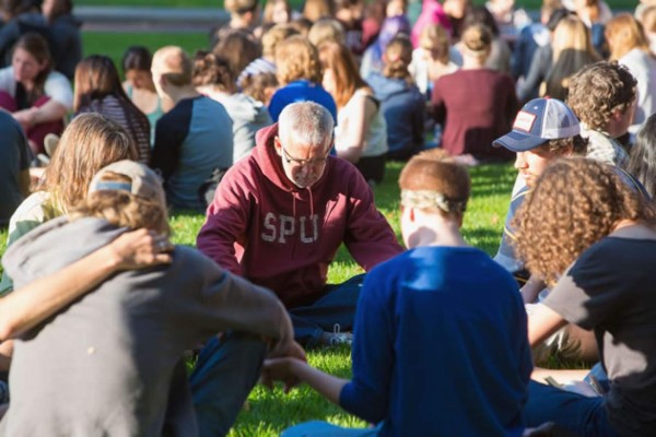 Tiroteo deja un muerto y tres heridos en universidad de EUA