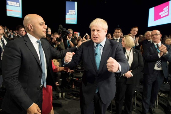Boris Johnson suspenderá el parlamento para forzar el Brexit