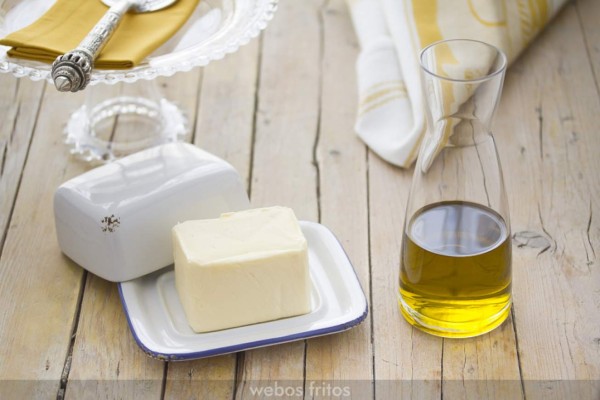 ¿Qué se debe usar aceite vegetales o mantequilla?