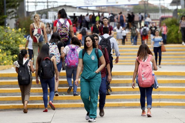 Unah inicia proceso de pre matrícula para el próximo semestre