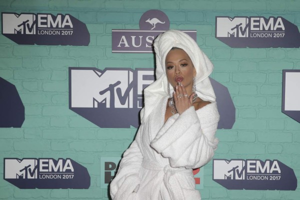 Rita Ora congeló sus óvulos