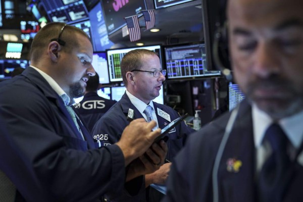 Wall Street recupera terreno tras su peor caída del año