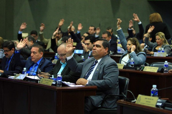 Mediante licitación pública se obtendrá tecnología para buses