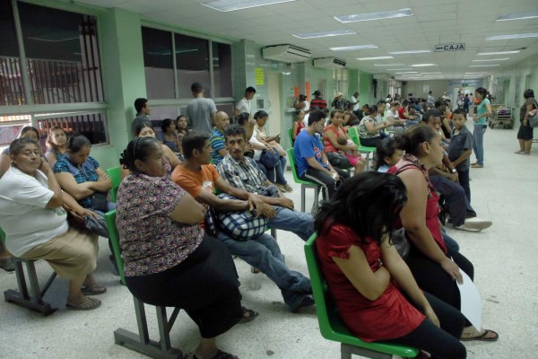 Mayoría de pacientes que asisten al Rivas son niños con fracturas o cuadros virales