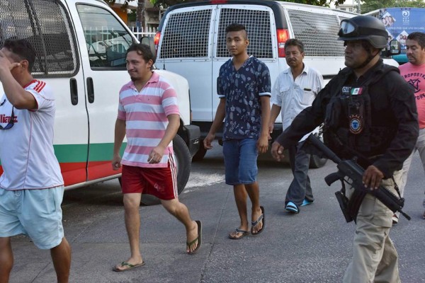 Interceptan a 76 migrantes y a siete traficantes en México