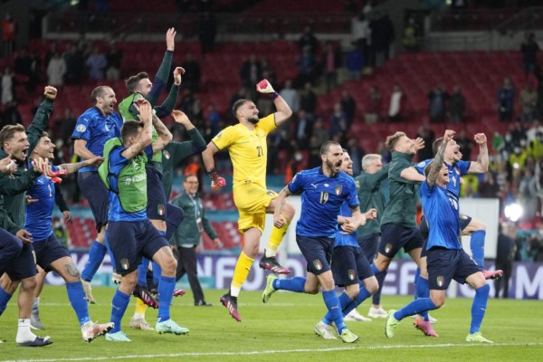¡Italia despacha a España y es el primer finalista de la Eurocopa!