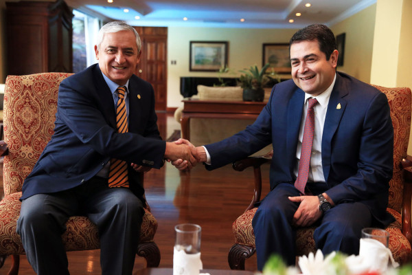 Juan Orlando realiza visita de cortesía a presidente Guatemala