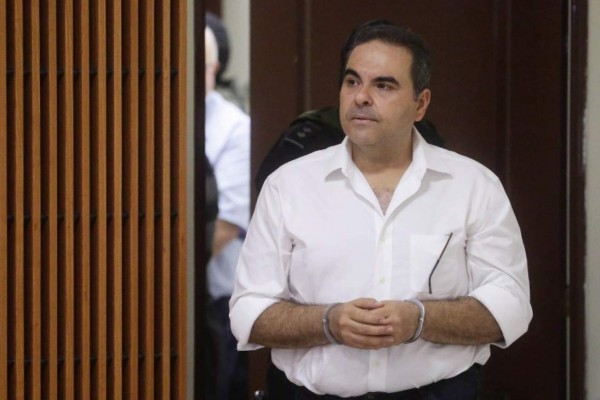 Arena limpia sus pecados con Saca y lo acusa de secuestrar partido