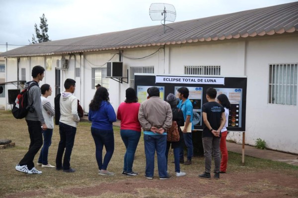 EN VIVO: El eclipse y la superluna 'de sangre” en su máximo esplendor