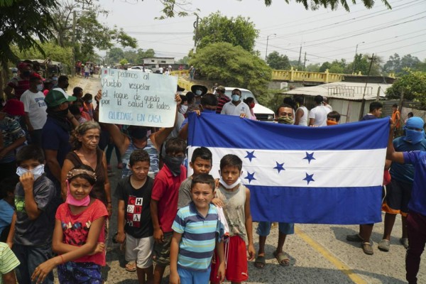 Hondureños claman por comida, mientras el Gobierno les pide paciencia y cumplir cuarentena