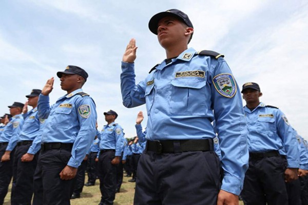 Ya suman más de 4,300 agentes despedidos tras depuración en Honduras