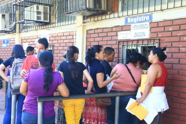 Inician matrículas en 21 mil centros educativos en Honduras  