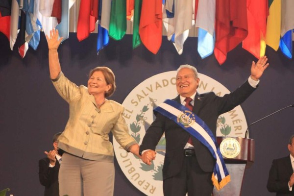 Sánchez Cerén promete más cambio social y combatir corrupción e inseguridad