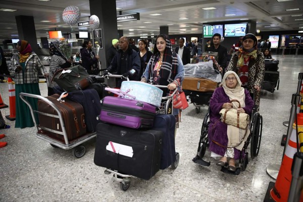 Trump defiende sus políticas de inmigración ante creciente oposición