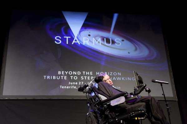 Hawking: No podremos vivir otros mil años sin escapar de la Tierra