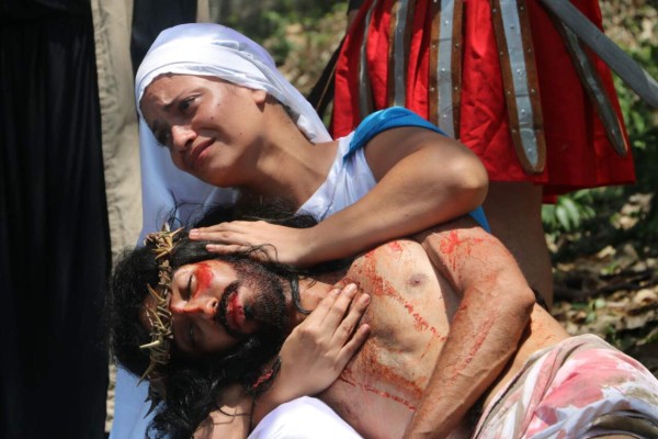 Dramatismo al revivir el tormento del Hijo de Dios
