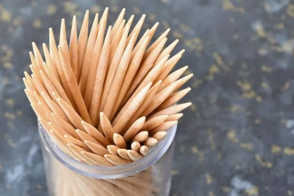 ¿Los hombres de las cavernas usaban palillos de dientes?