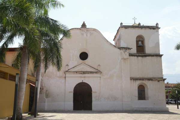 ¡Comayagua religiosa con templos coloniales!