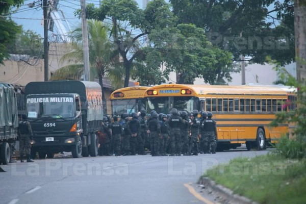 Trasladan a los últimos reos del penal sampedrano hacia otras cárceles de Honduras