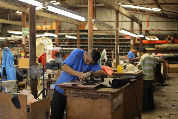 Prestamistas tienen en jaque a más del 74% de las mipymes