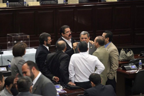 Elección de los siete se prolonga para el lunes